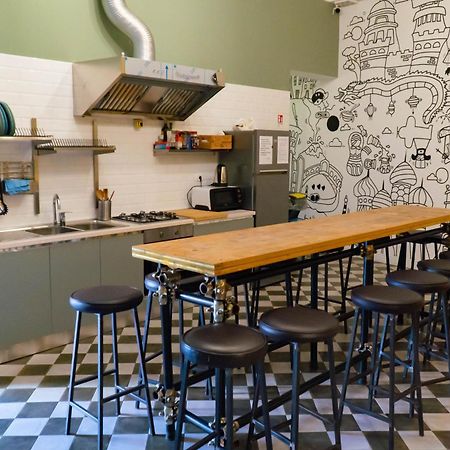 The Yard Hostel カターニア エクステリア 写真