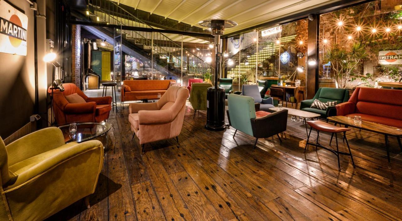 The Yard Hostel カターニア エクステリア 写真